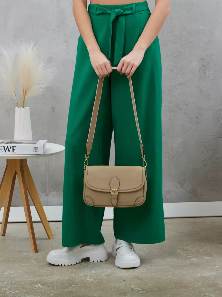 Женская кожаная сумка Paul Rayner beige 6333