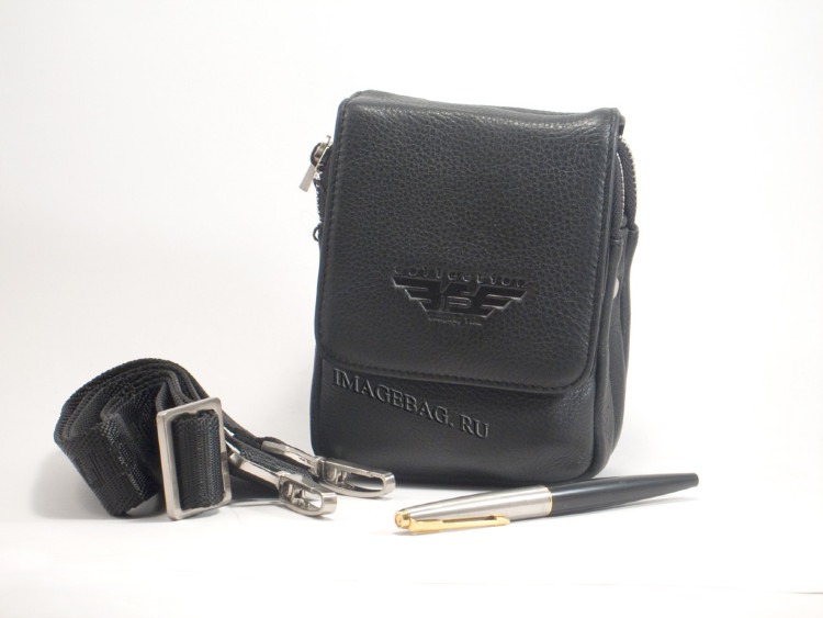 Кожаная универсальная сумка на пояс IP Collection568-41